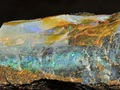 Opal szlachetny z Nowej Południowej Walii (Australia). Fot. Parent Géry, źródło: http://commons.wikimedia.org/wiki/File:Opale_pr%C3%A9cieuse_90-1-1083.JPG?uselang=pl, dostęp: 18.11.14.

